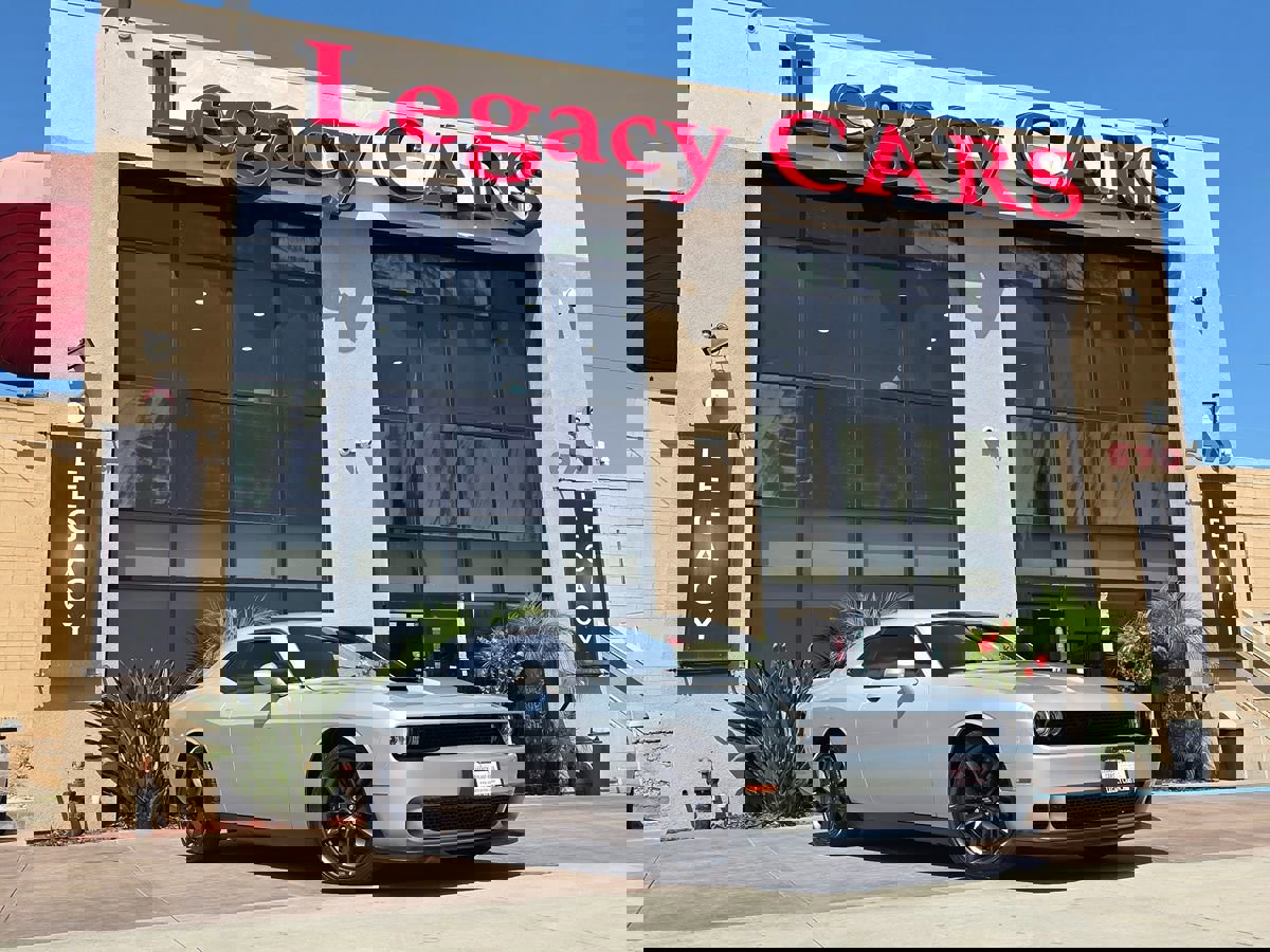 Used 2019 Dodge Challenger GT w/ Performance Handling Group RWD image 2