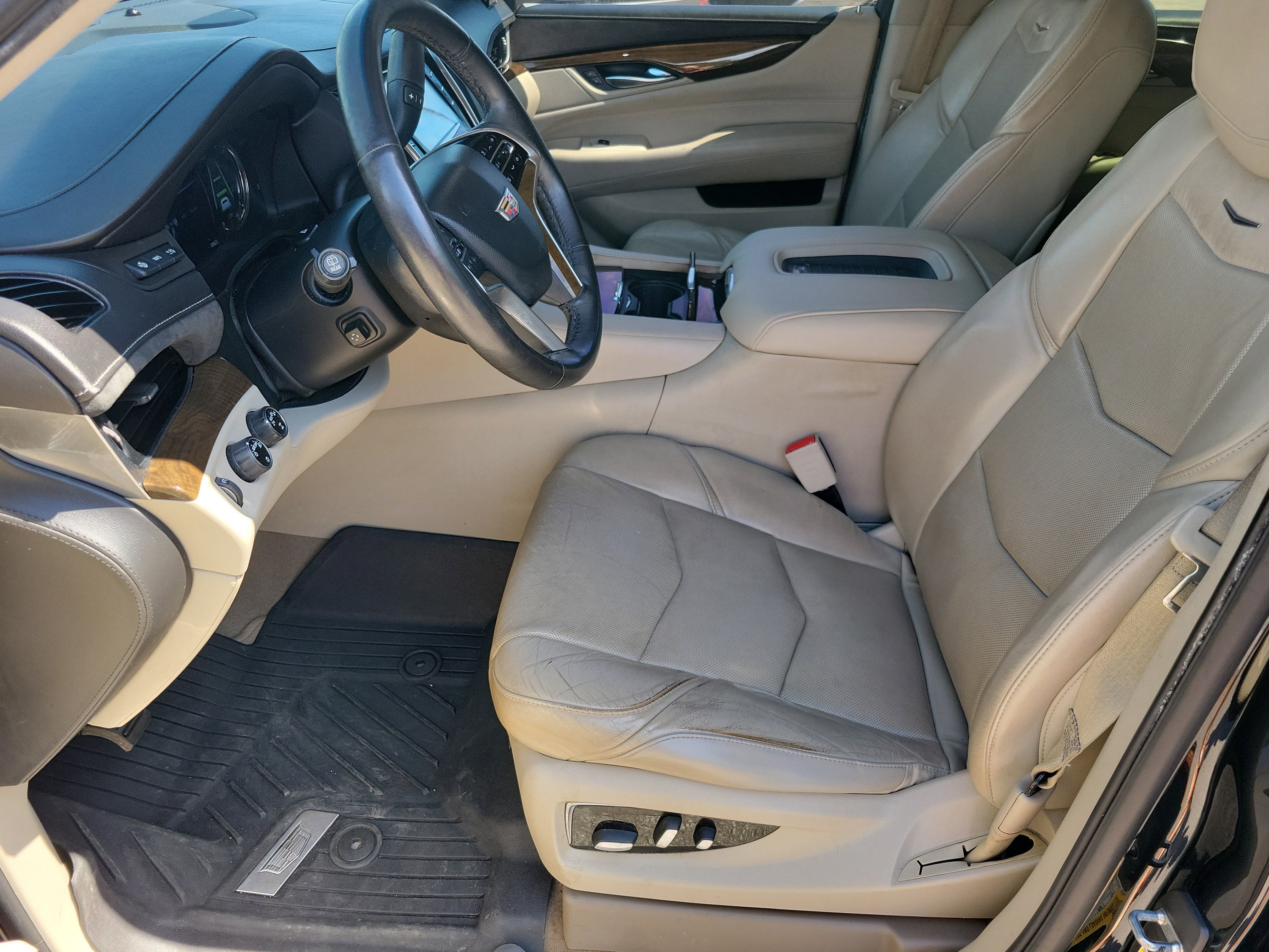 Used 2018 Cadillac Escalade ESV Luxury image 5