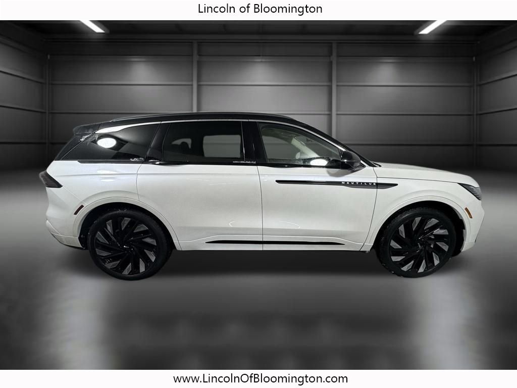 New 2026 Lincoln Nautilus Black Label w/ Jet Appearance Package image 8