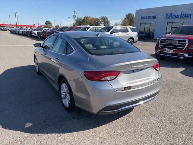 Used 2017 Chrysler 200 Limited Platinum FWD image 4