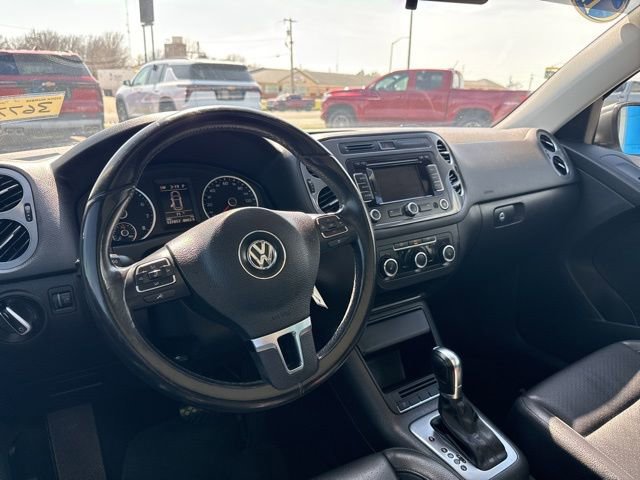 Used 2012 Volkswagen Tiguan S image 21