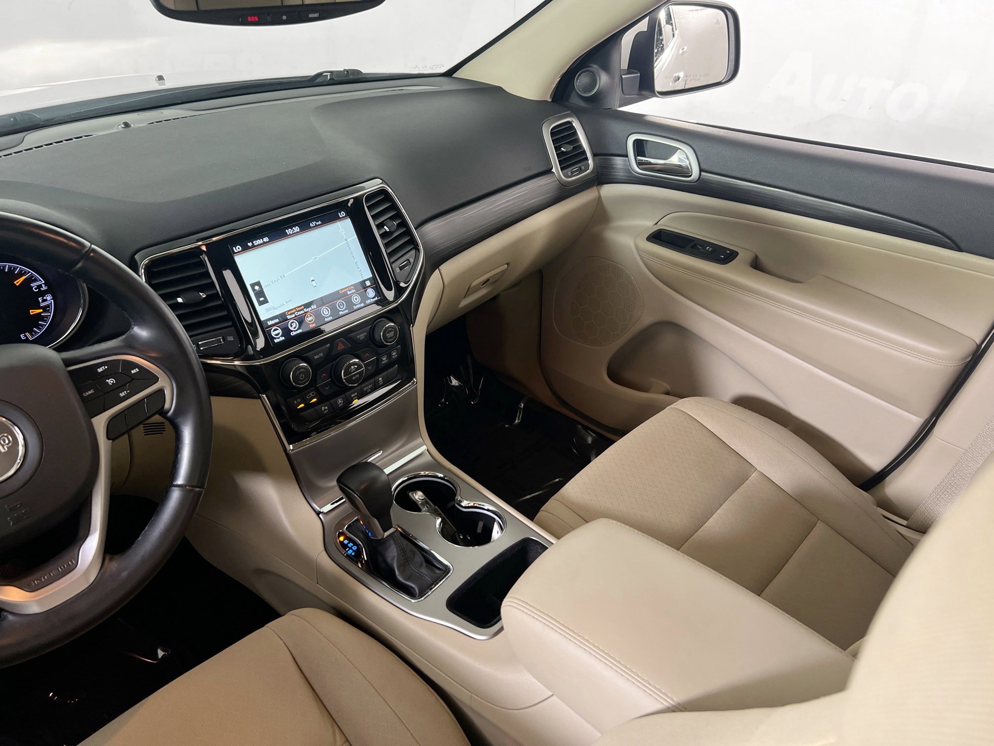 Used 2022 Jeep Grand Cherokee Laredo E image 20