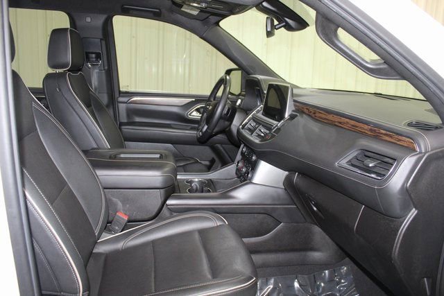 Used 2022 Chevrolet Suburban Premier image 13