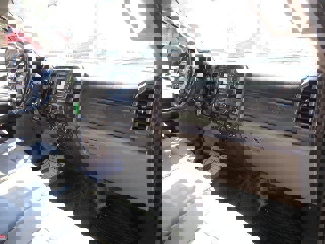 Used 2019 Ford F550 4x4 SuperCab Super Duty image 12