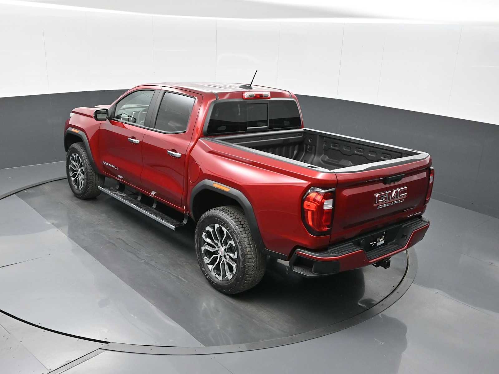 New 2026 GMC Canyon Denali image 14