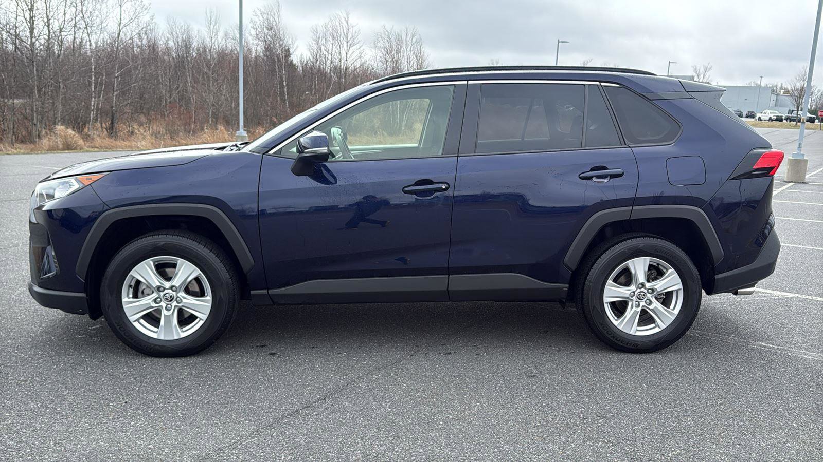 Used 2020 Toyota RAV4 XLE w/ XLE Grade Weather Package image 12