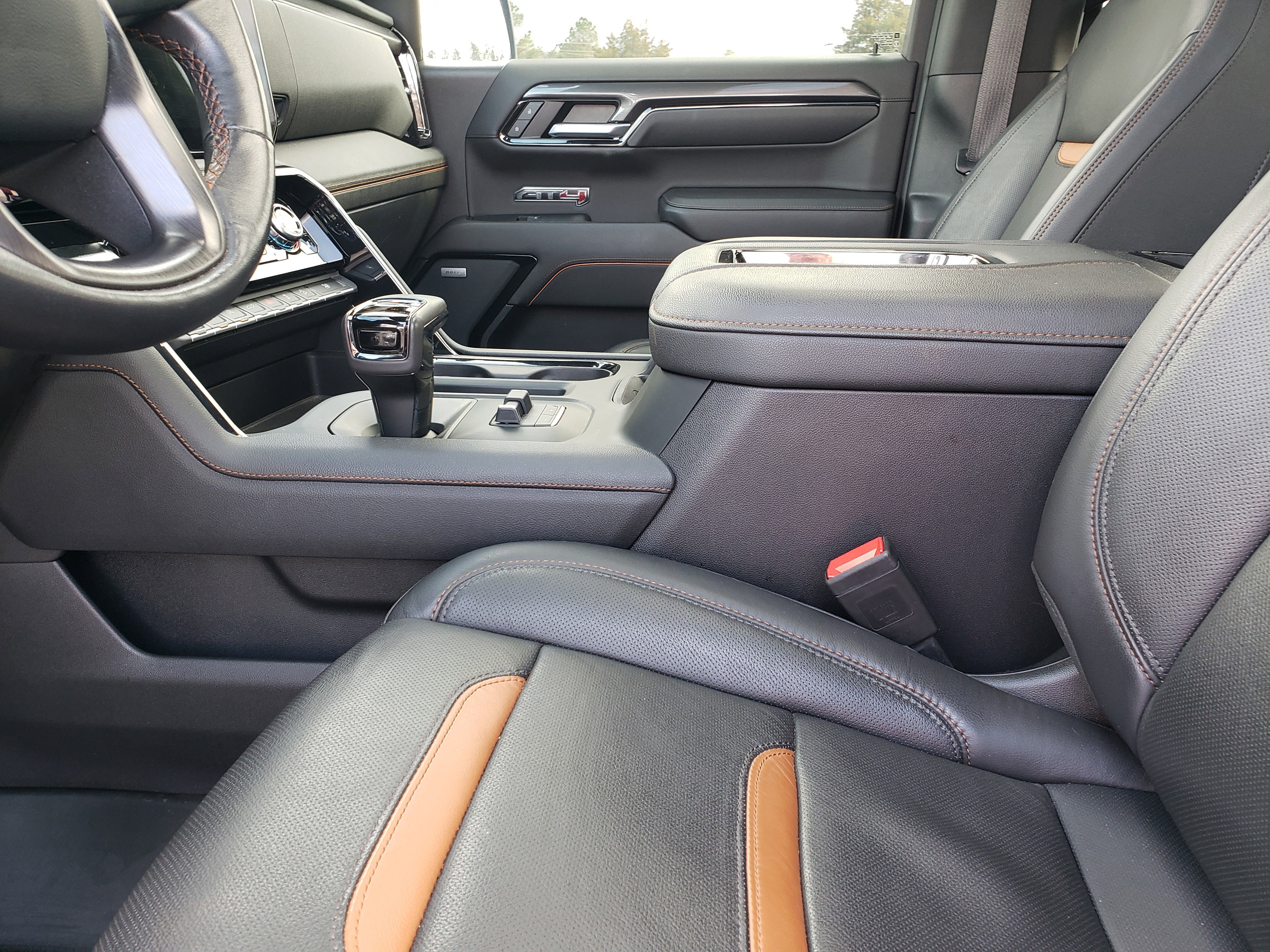 Used 2022 GMC Sierra 1500 AT4 w/ AT4 Premium Package image 27