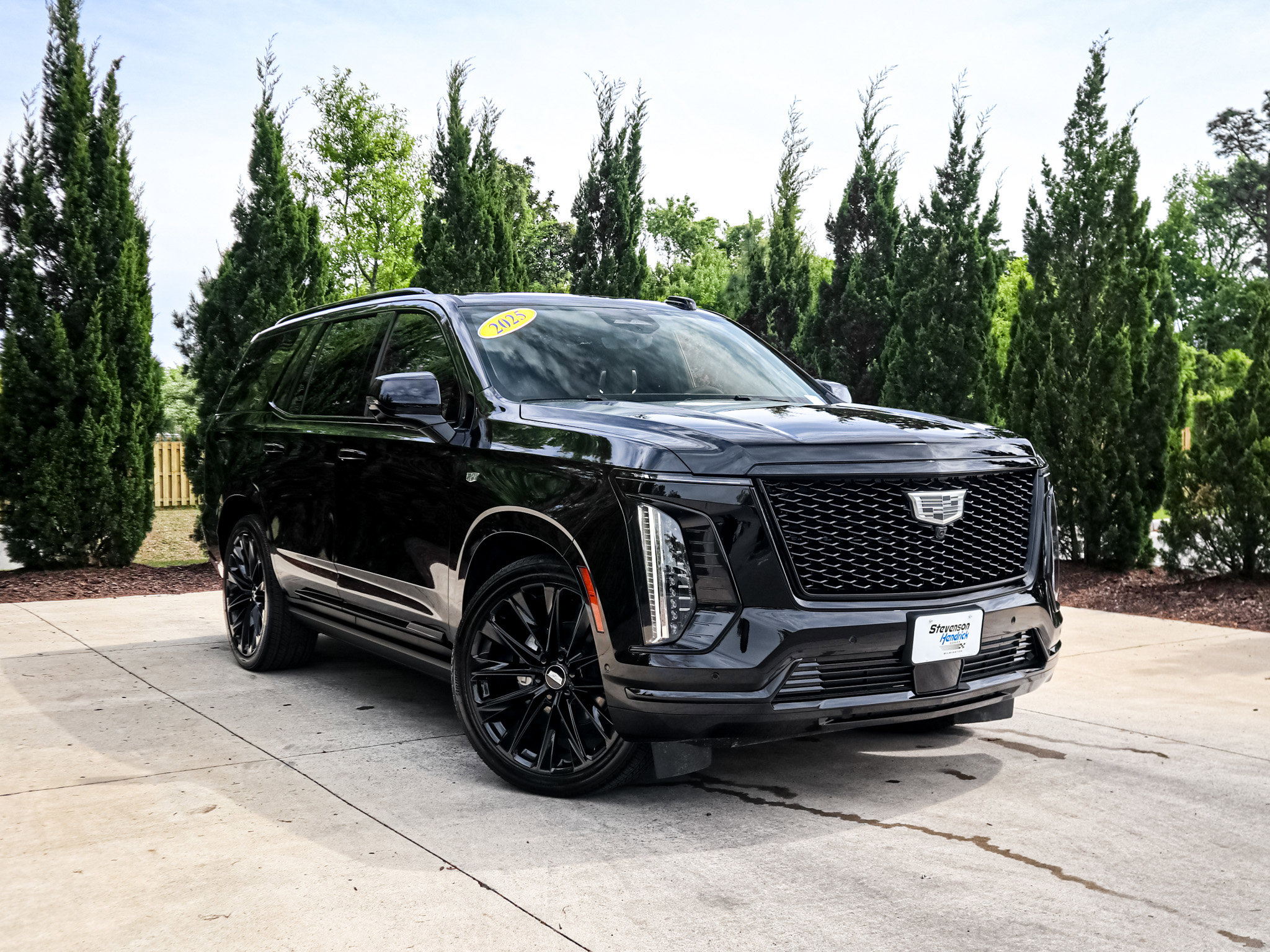 Used 2025 Cadillac Escalade Sport Platinum w/ LPO, ONYX Package video 2