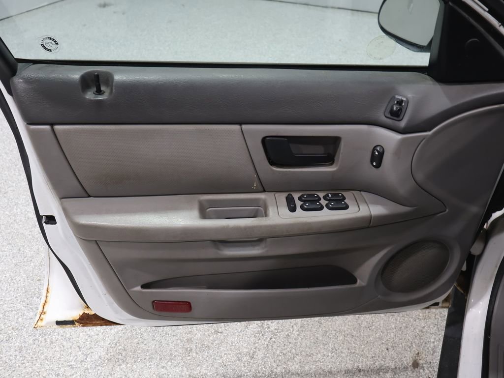 Used 2005 Ford Taurus SE image 12