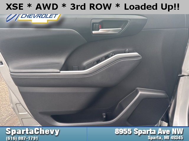 Used 2023 Toyota Highlander XSE image 9