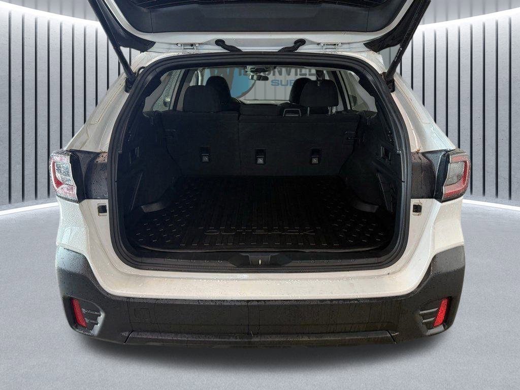 Used 2022 Subaru Outback Premium image 9