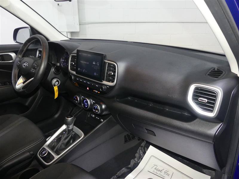 Used 2022 Hyundai Venue SEL FWD image 24