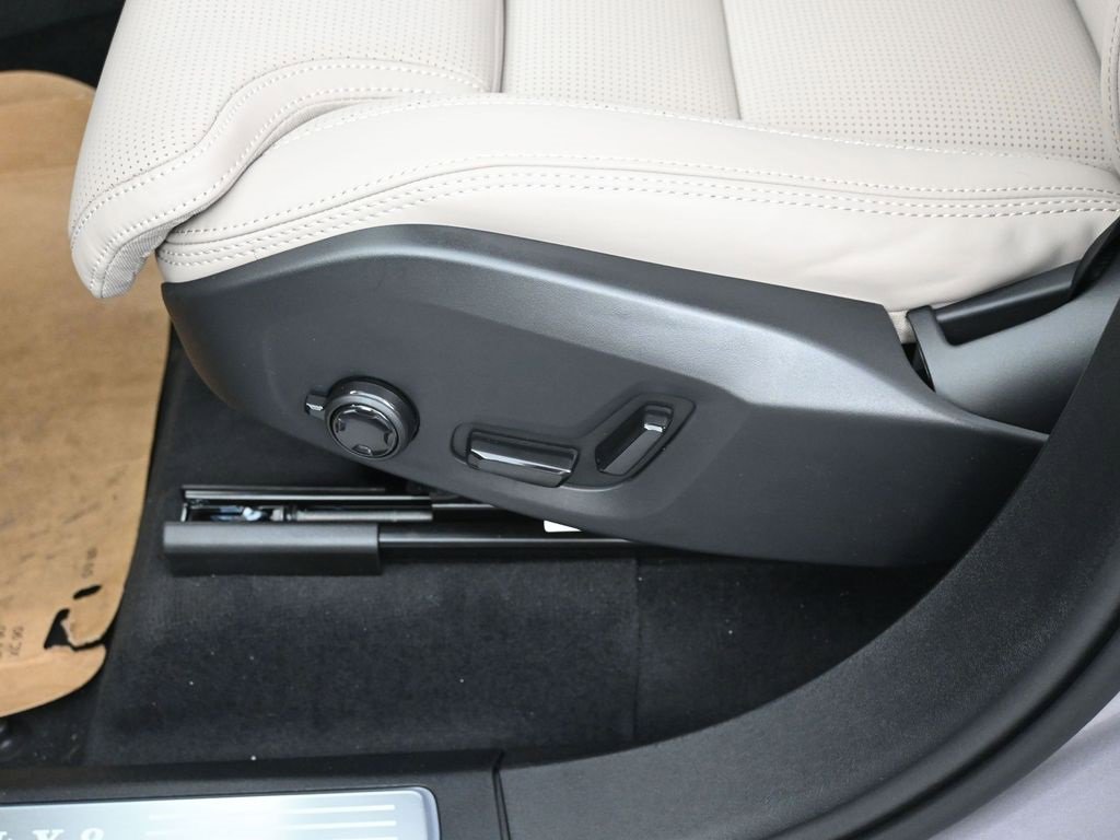 New 2026 Volvo XC90 B6 Ultra image 12