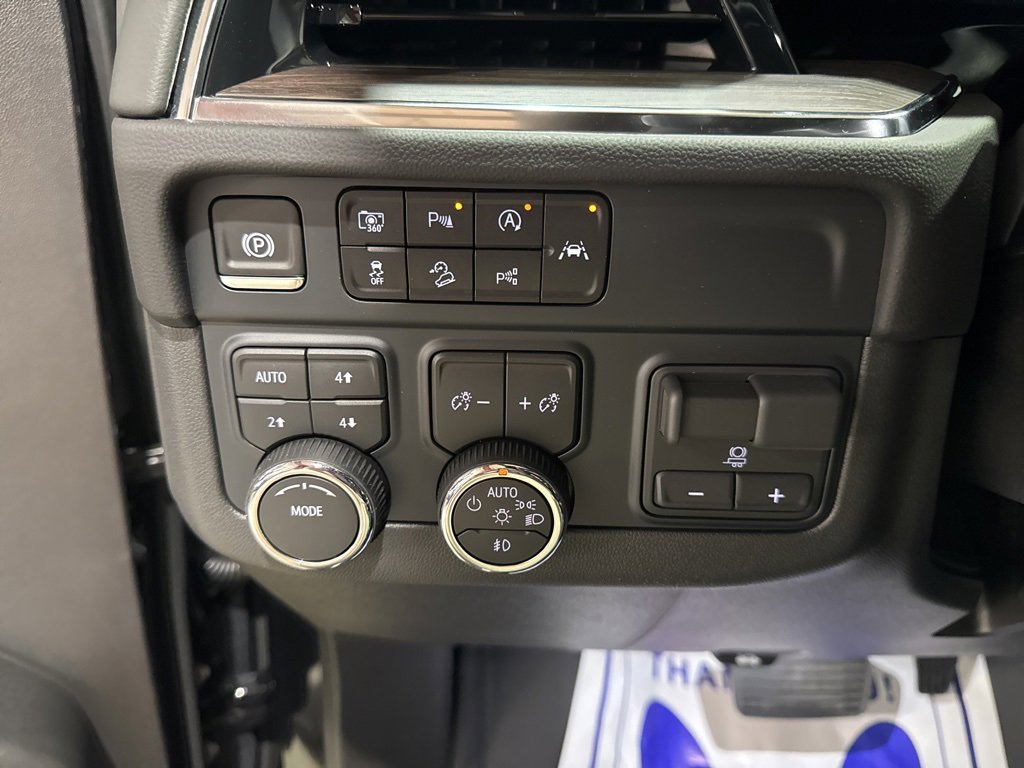 New 2026 Chevrolet Suburban Z71 w/ Comfort Package image 23