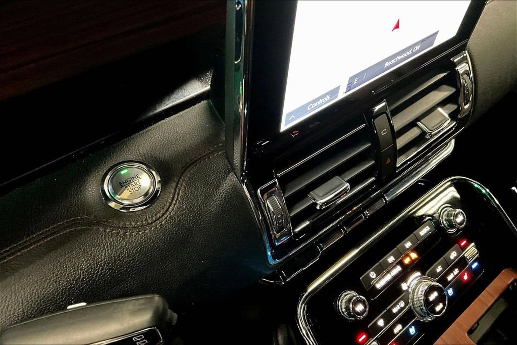 Used 2021 Lincoln Navigator L Reserve w/ Luxury Package image 15