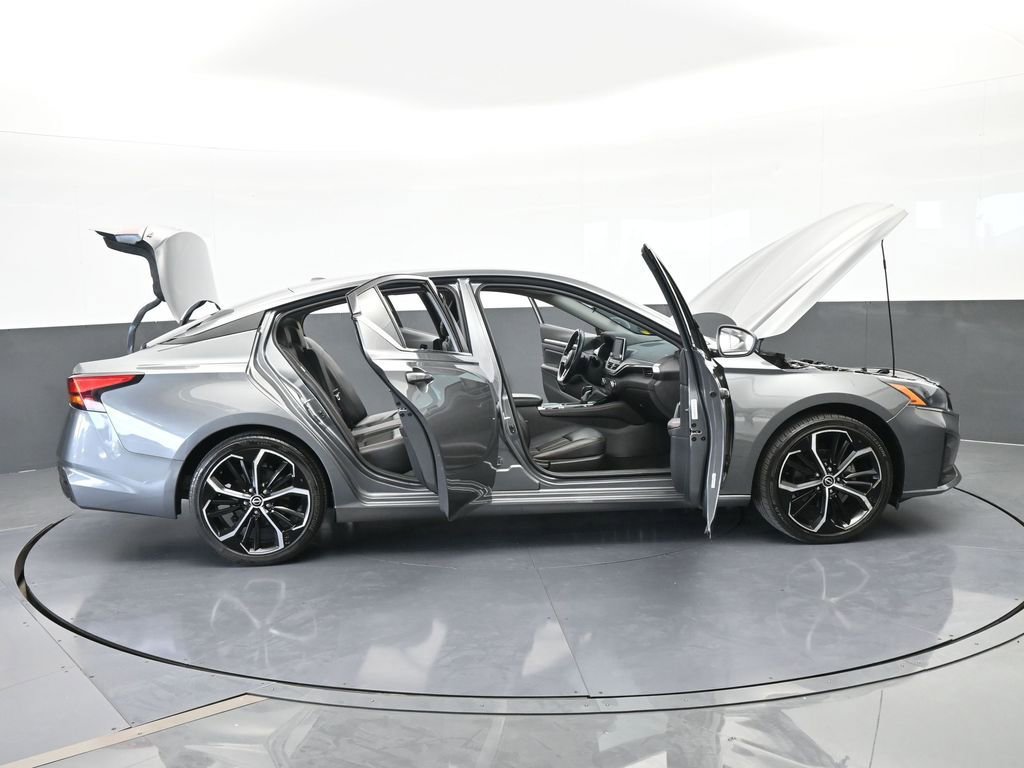 Used 2024 Nissan Altima 2.5 SR image 68