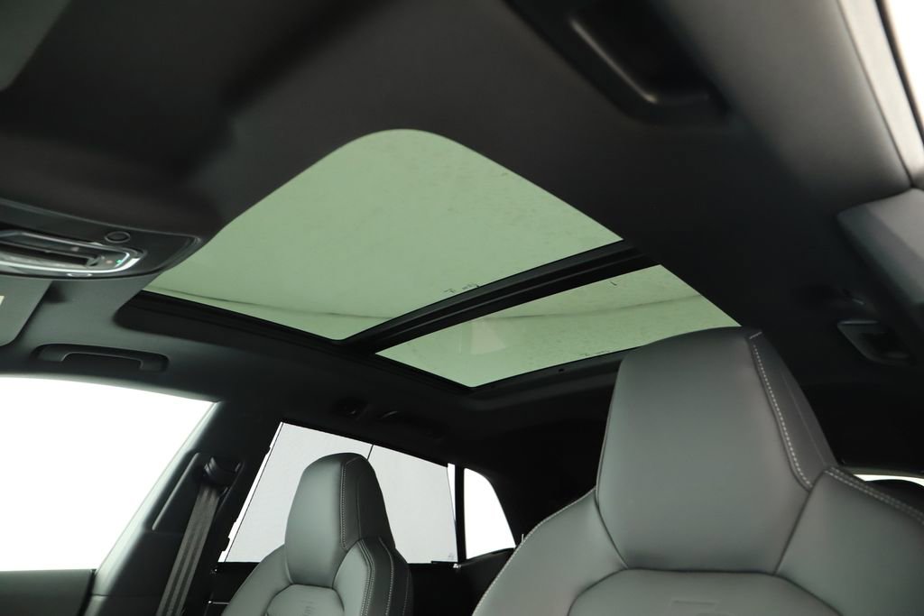 New 2026 Audi SQ8 Premium Plus image 26