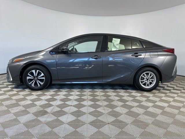 Used 2017 Toyota Prius Prime Plus w/ Carpet Mat Package FWD image 4