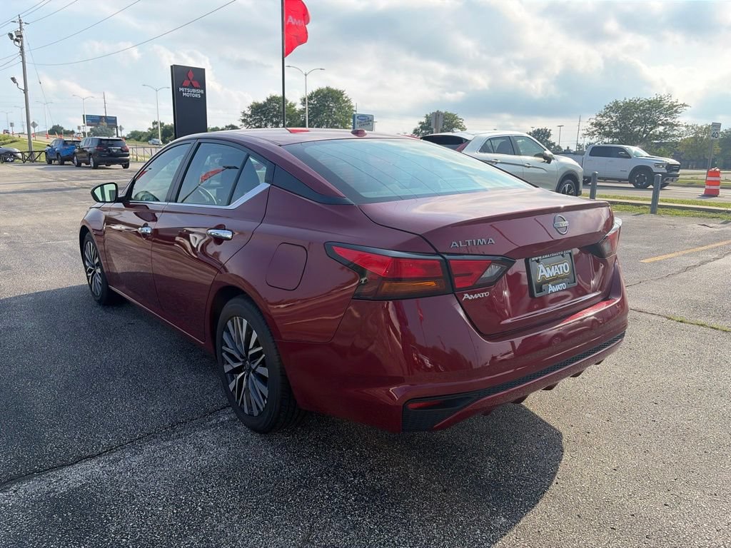Used 2025 Nissan Altima 2.5 SV FWD image 5