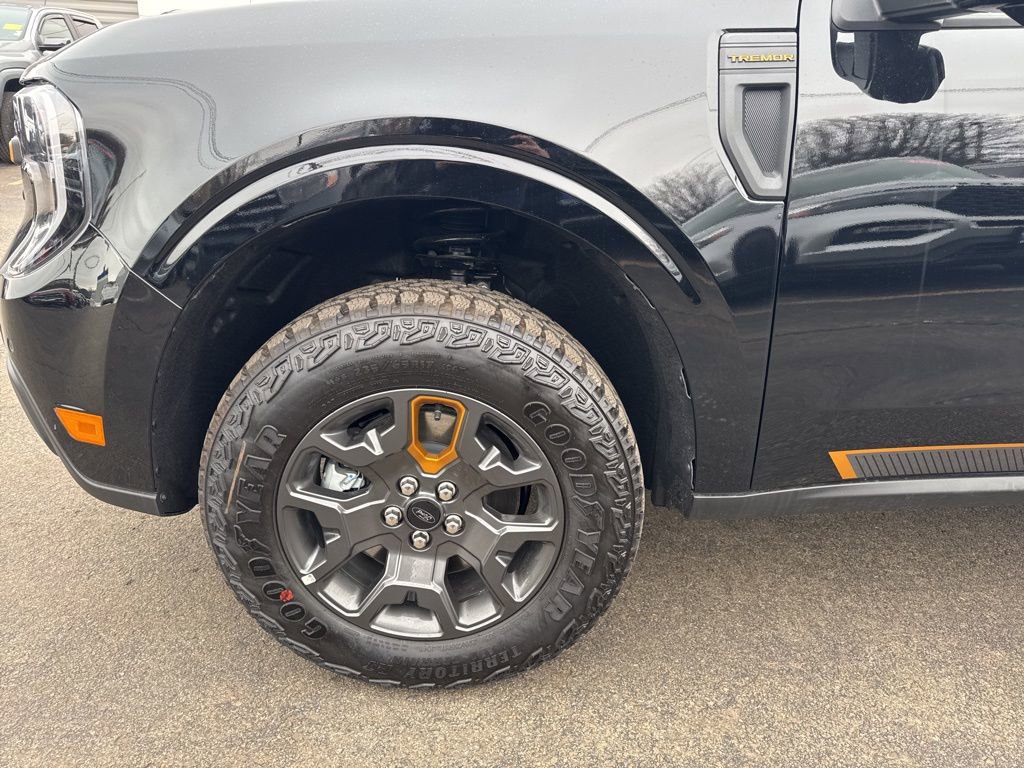 New 2026 Ford Maverick Tremor image 9