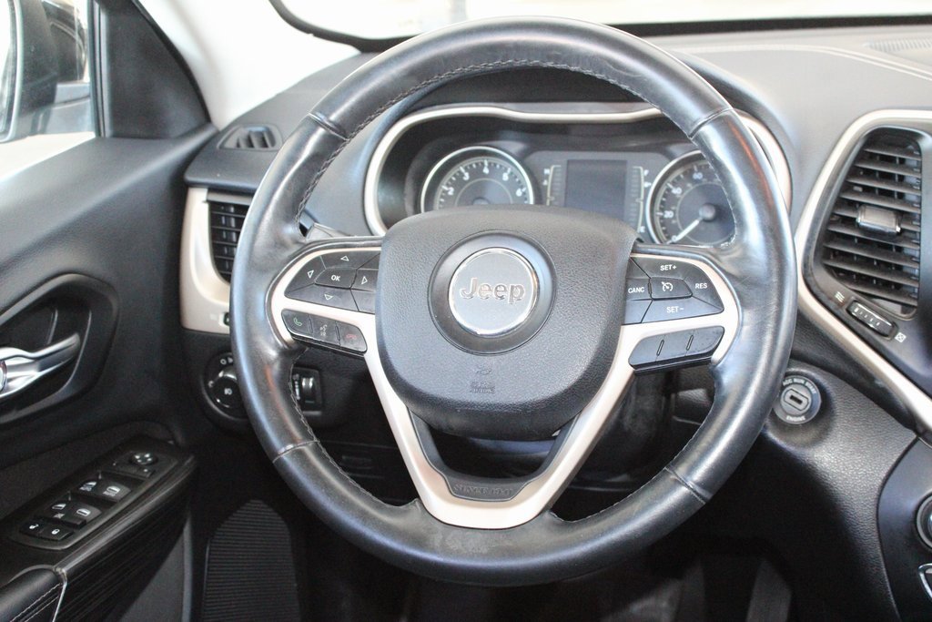 Used 2014 Jeep Cherokee Latitude image 26