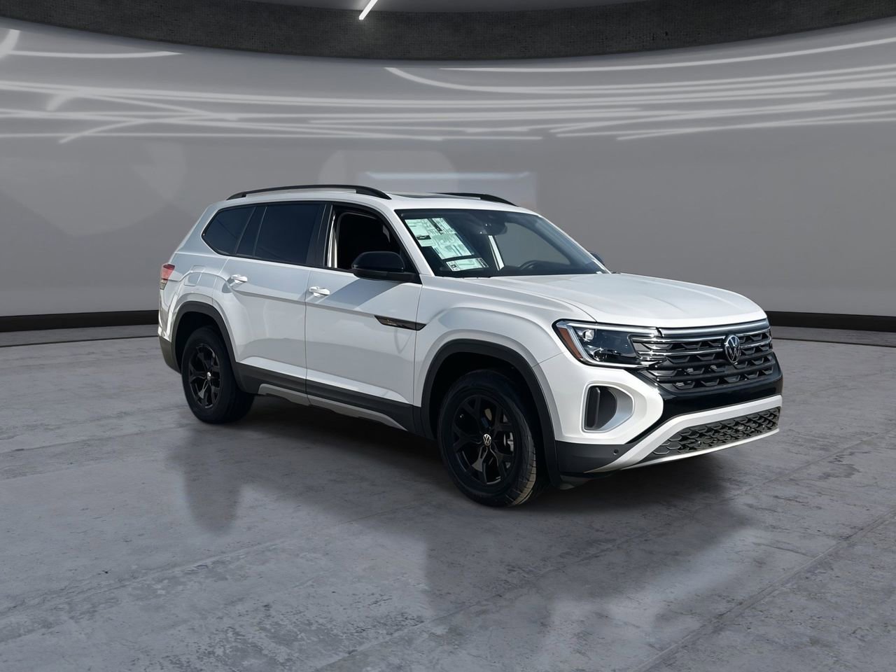 New 2026 Volkswagen Atlas Peak Edition image 2