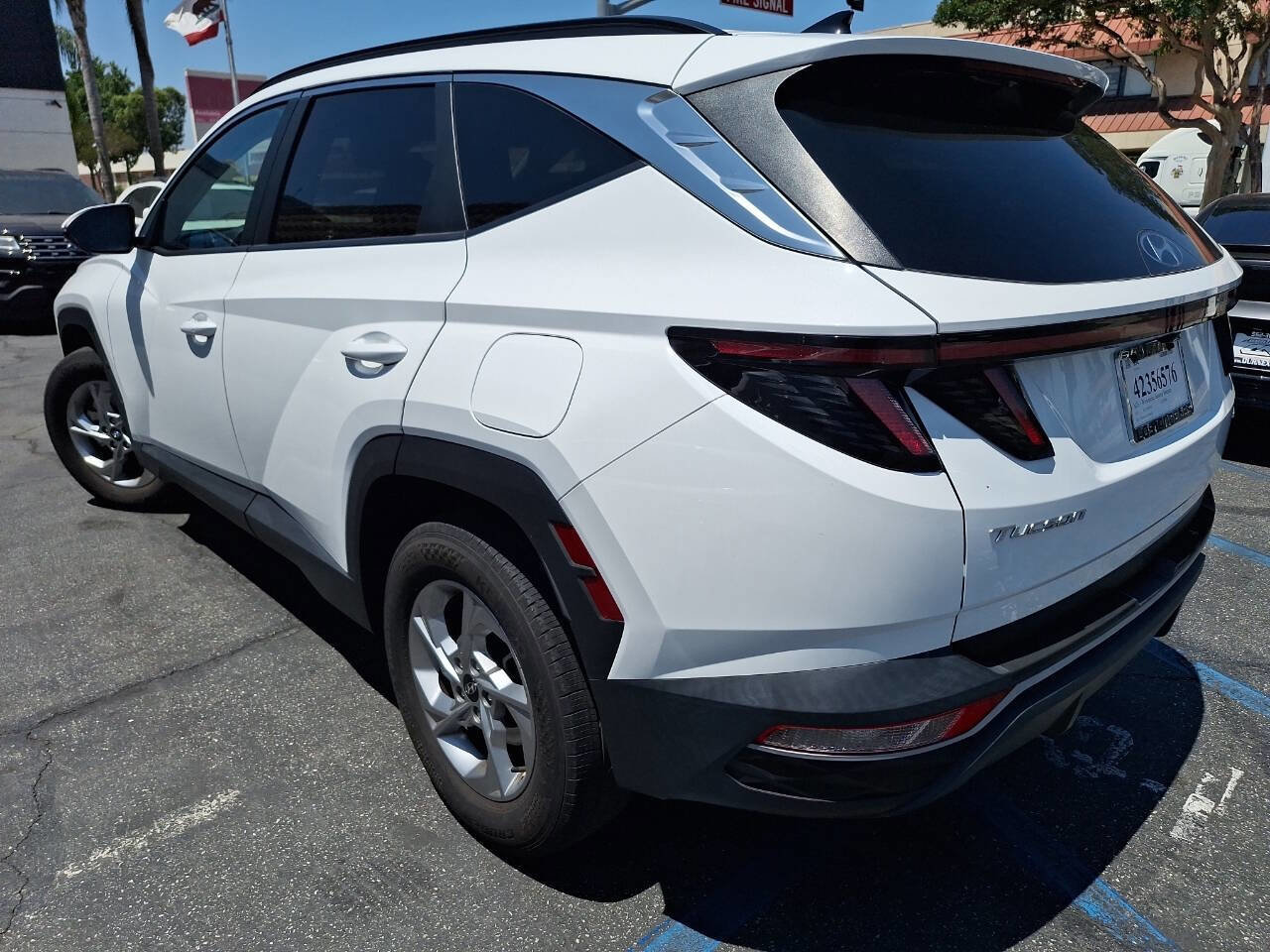 Used 2023 Hyundai Tucson SEL image 2