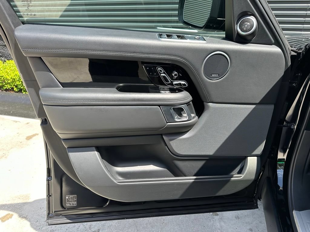 Used 2019 Land Rover Range Rover HSE AWD/4WD image 15