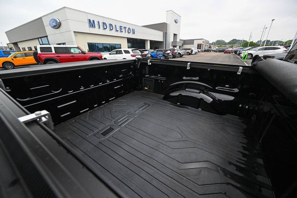 Used 2025 Ford F150 Lariat AWD/4WD image 16