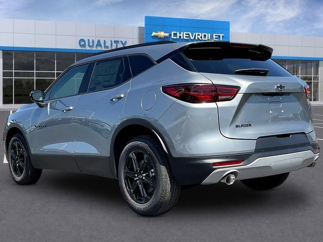 New 2026 Chevrolet Blazer LT w/ Midnight/Sport Edition FWD image 3