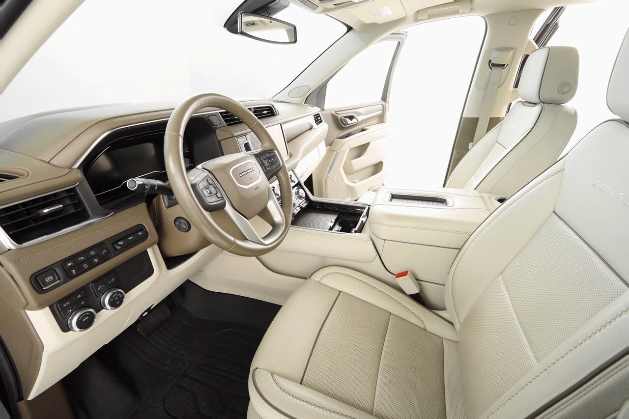 Used 2022 GMC Yukon XL Denali image 11