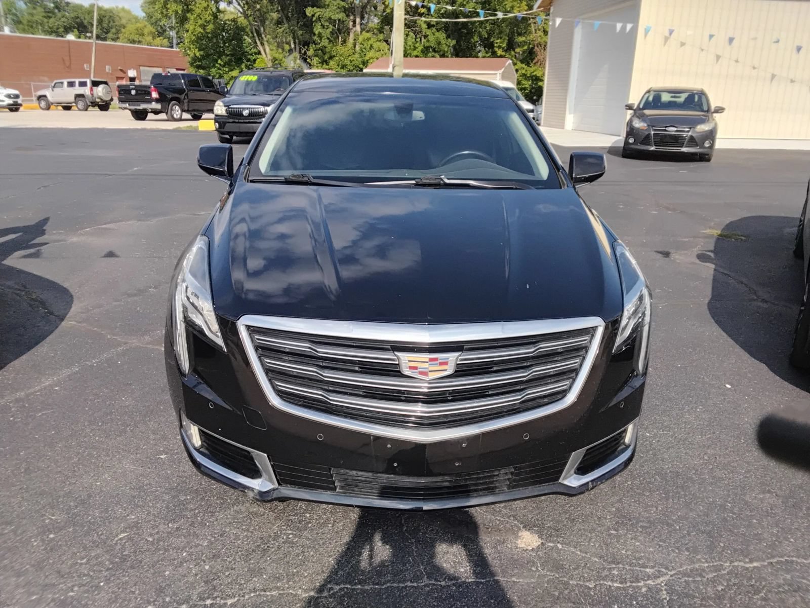 Used 2018 Cadillac XTS Luxury FWD image 3