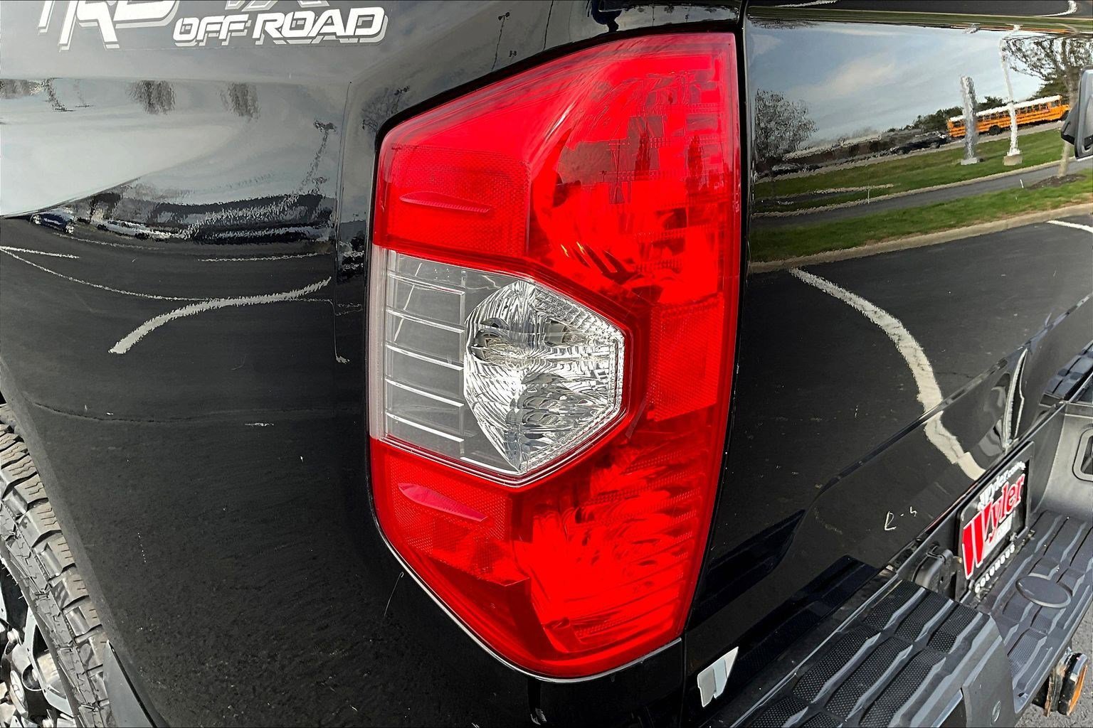 Used 2021 Toyota Tundra Limited w/ Limited Premium Package AWD/4WD image 24