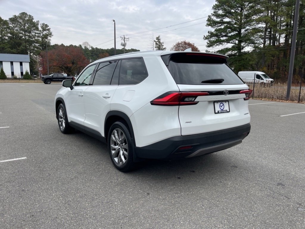 Used 2024 Toyota Grand Highlander Limited image 6