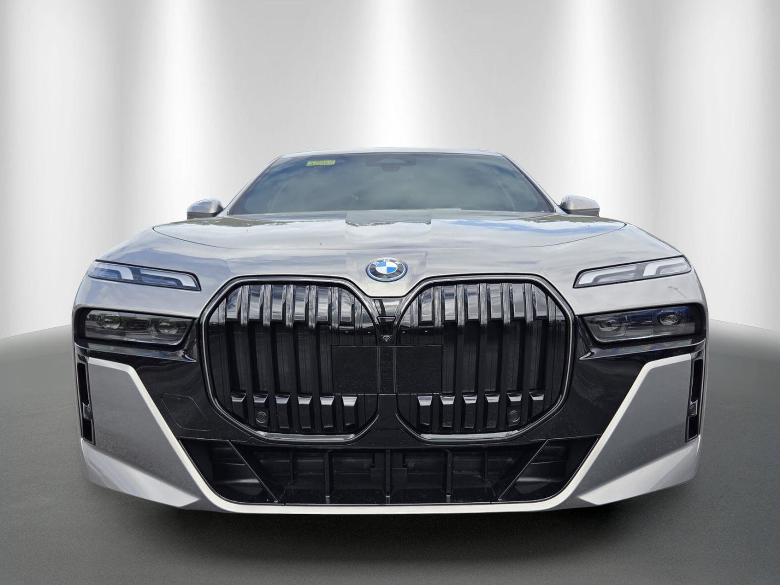 New 2026 BMW i7 eDrive50 w/ M Sport Package RWD image 2