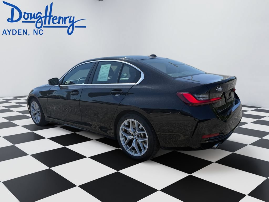 Used 2025 BMW 330i Sedan RWD image 3