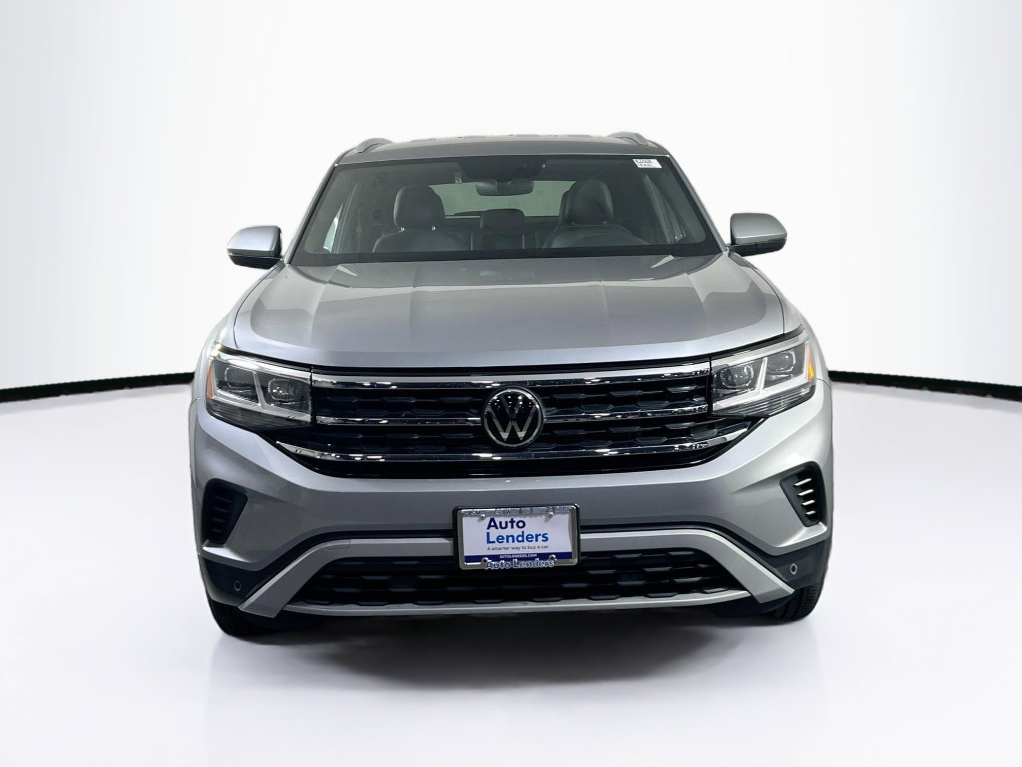 Used 2022 Volkswagen Atlas Cross Sport SE image 2