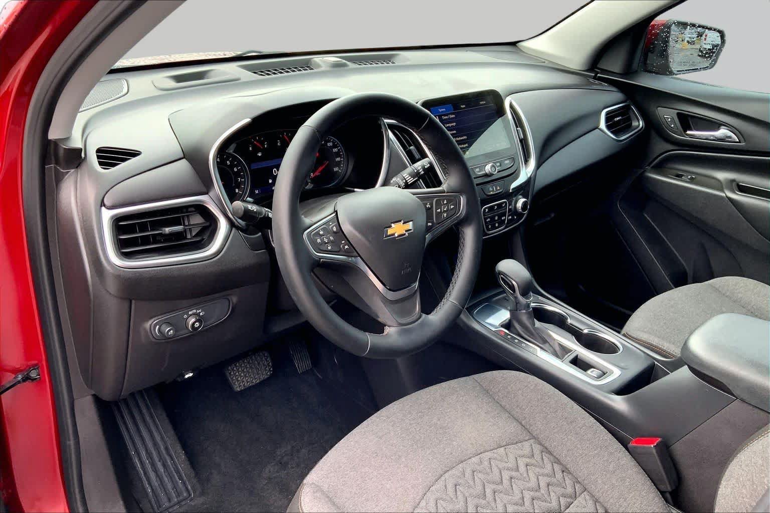 Used 2024 Chevrolet Equinox LT FWD image 15