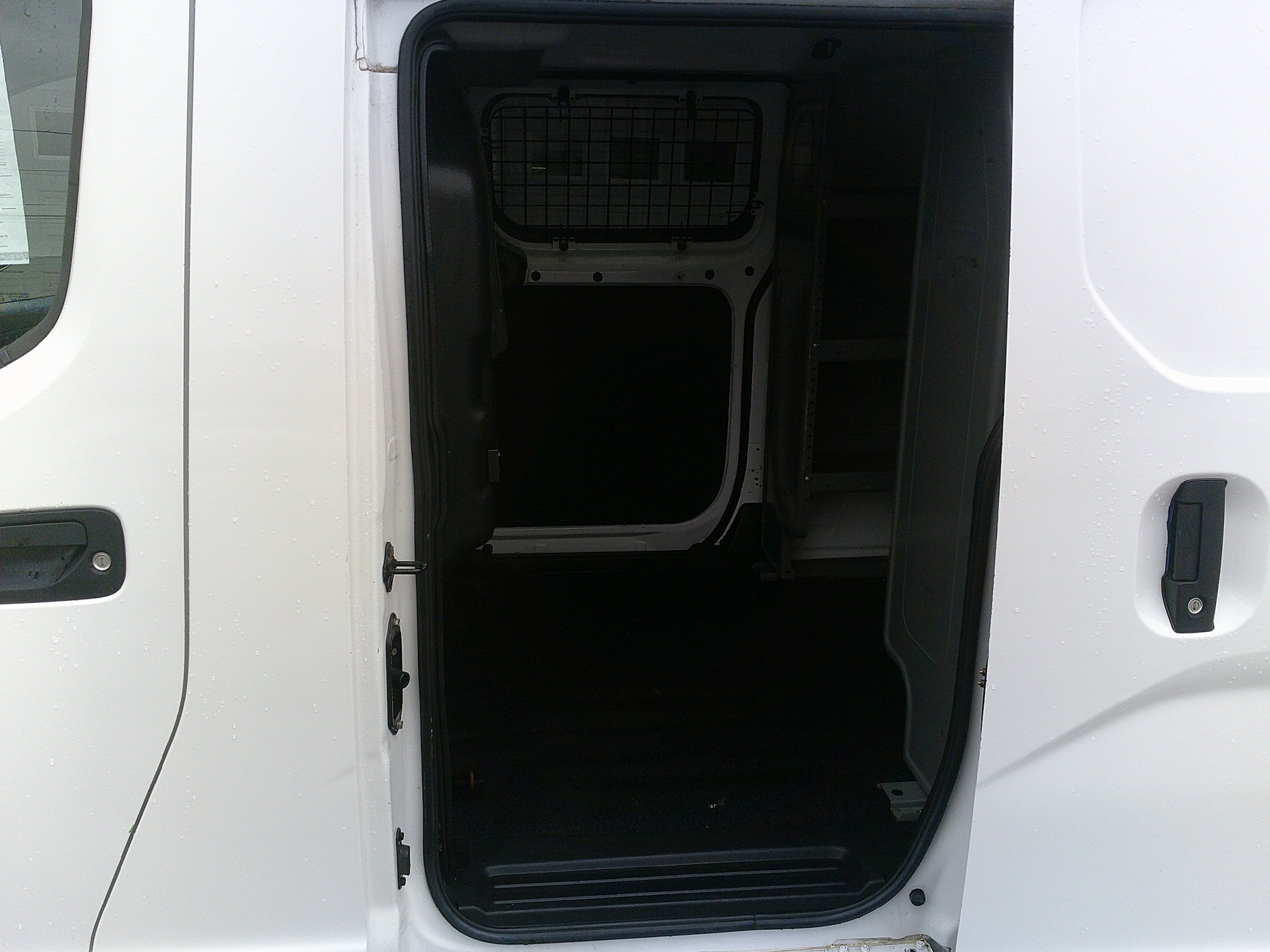 Used 2020 Nissan NV200 S w/ Sliding Glass Door Package FWD image 13