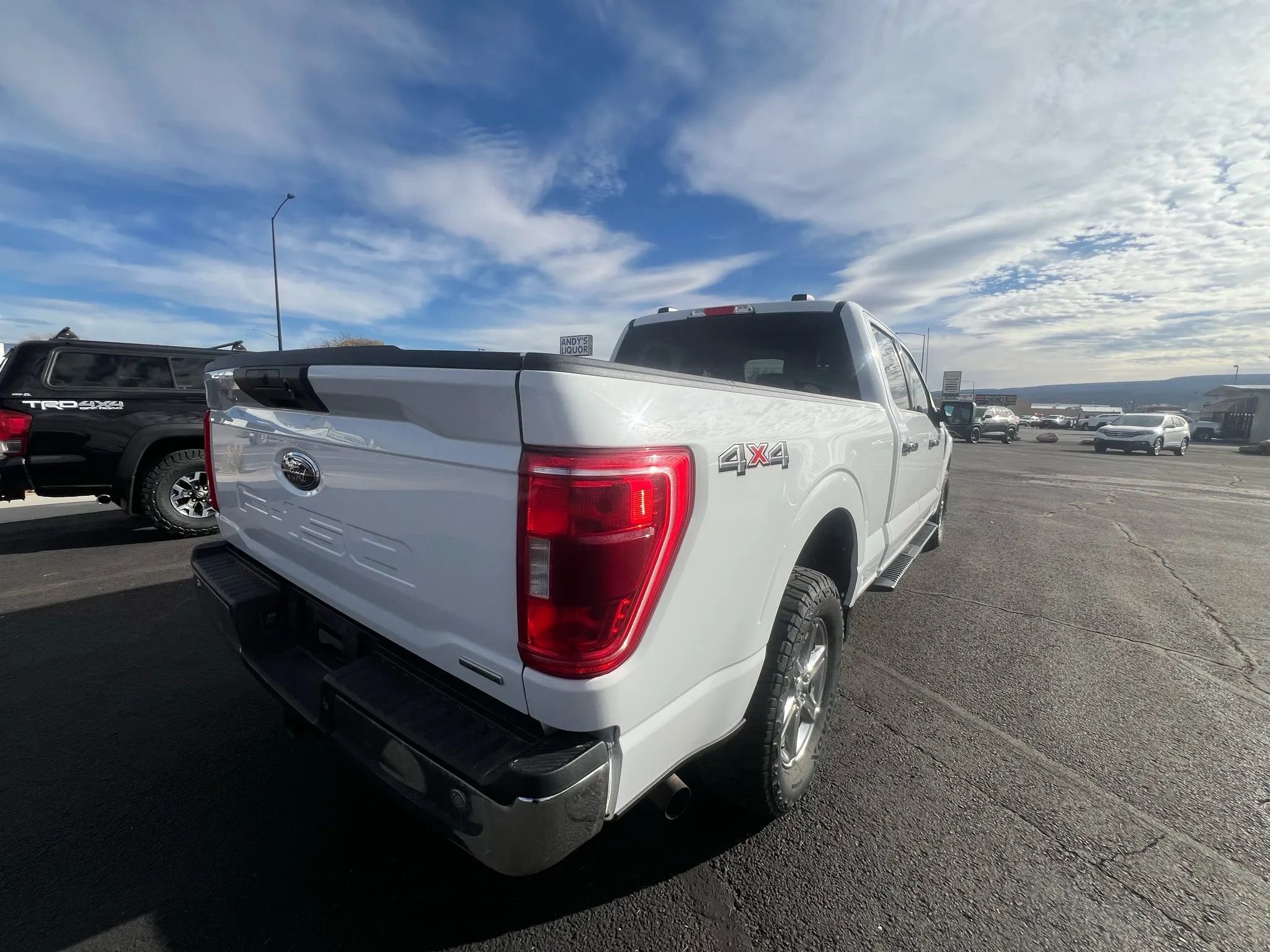 Used 2022 Ford F150 XLT w/ Equipment Group 301A Mid image 6
