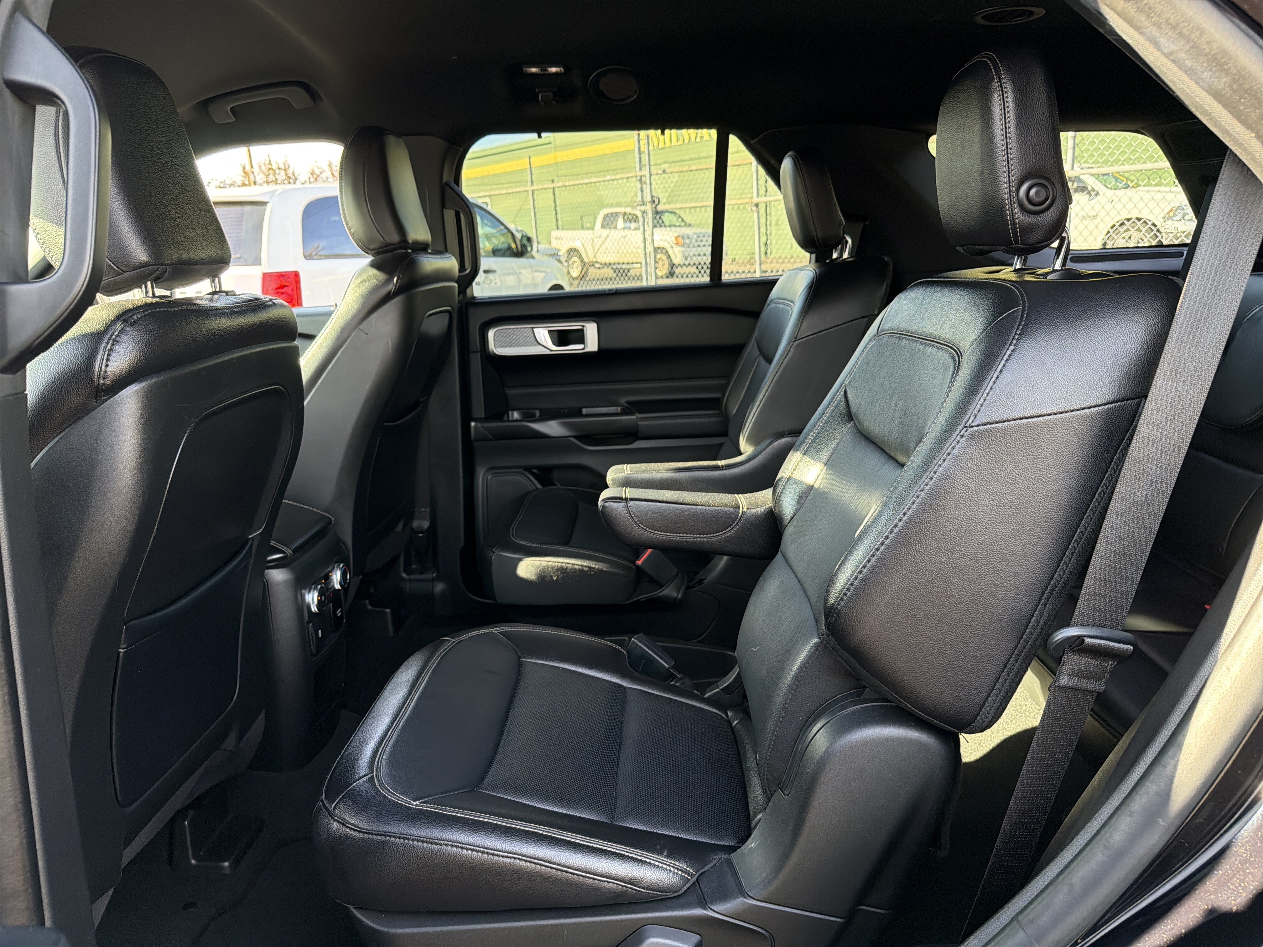 Used 2020 Ford Explorer Limited AWD/4WD image 9