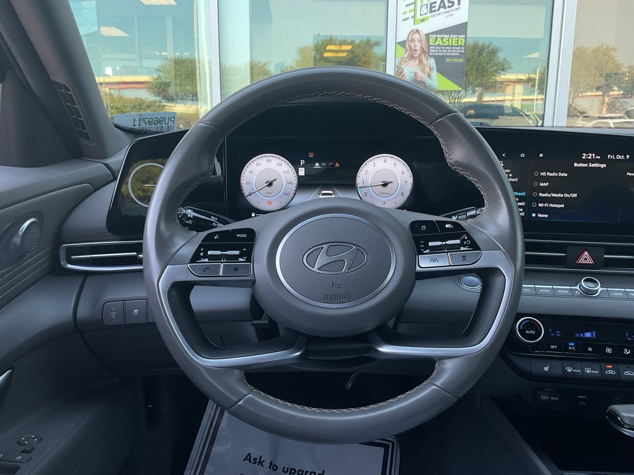 Used 2025 Hyundai Elantra SEL FWD image 28