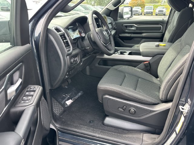 New 2027 RAM 1500 4x4 Crew Cab image 11