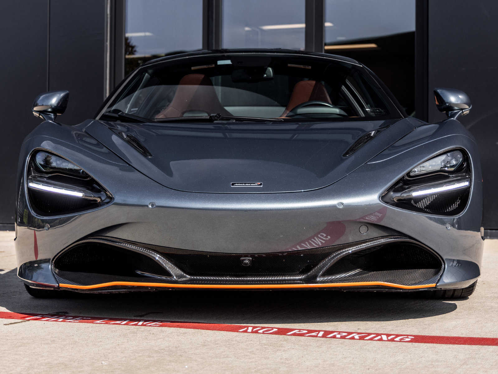 Used 2018 McLaren 720S RWD image 5