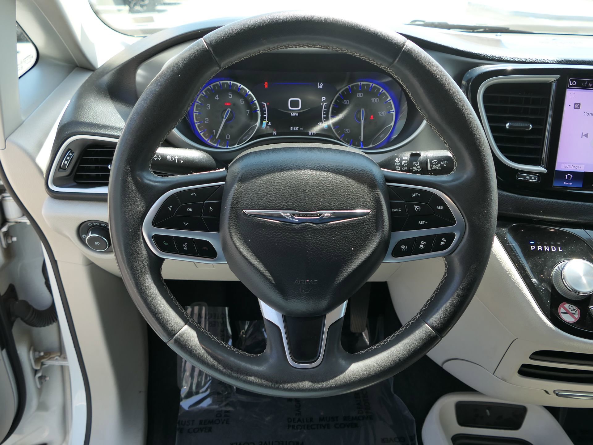 Used 2022 Chrysler Pacifica Touring-L image 18