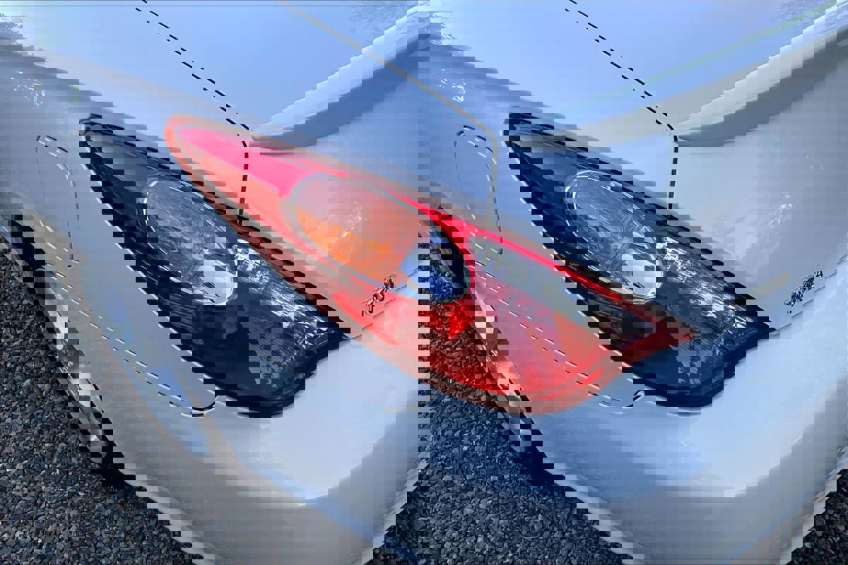 Used 2005 Toyota Solara SLE FWD image 22