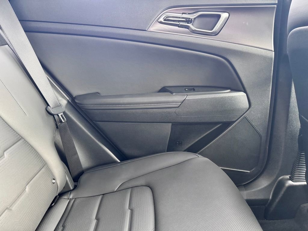 New 2026 Kia Sportage SX image 30