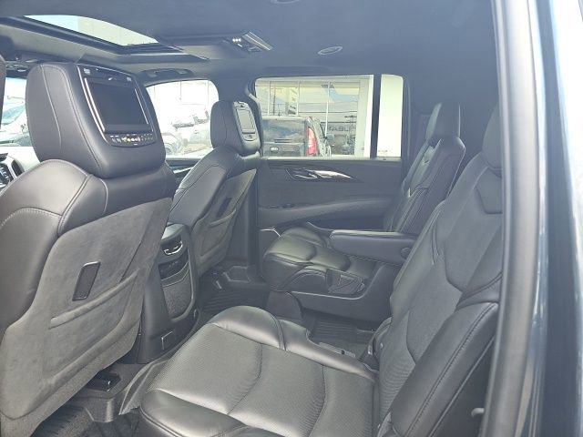 Used 2019 Cadillac Escalade ESV Platinum image 8