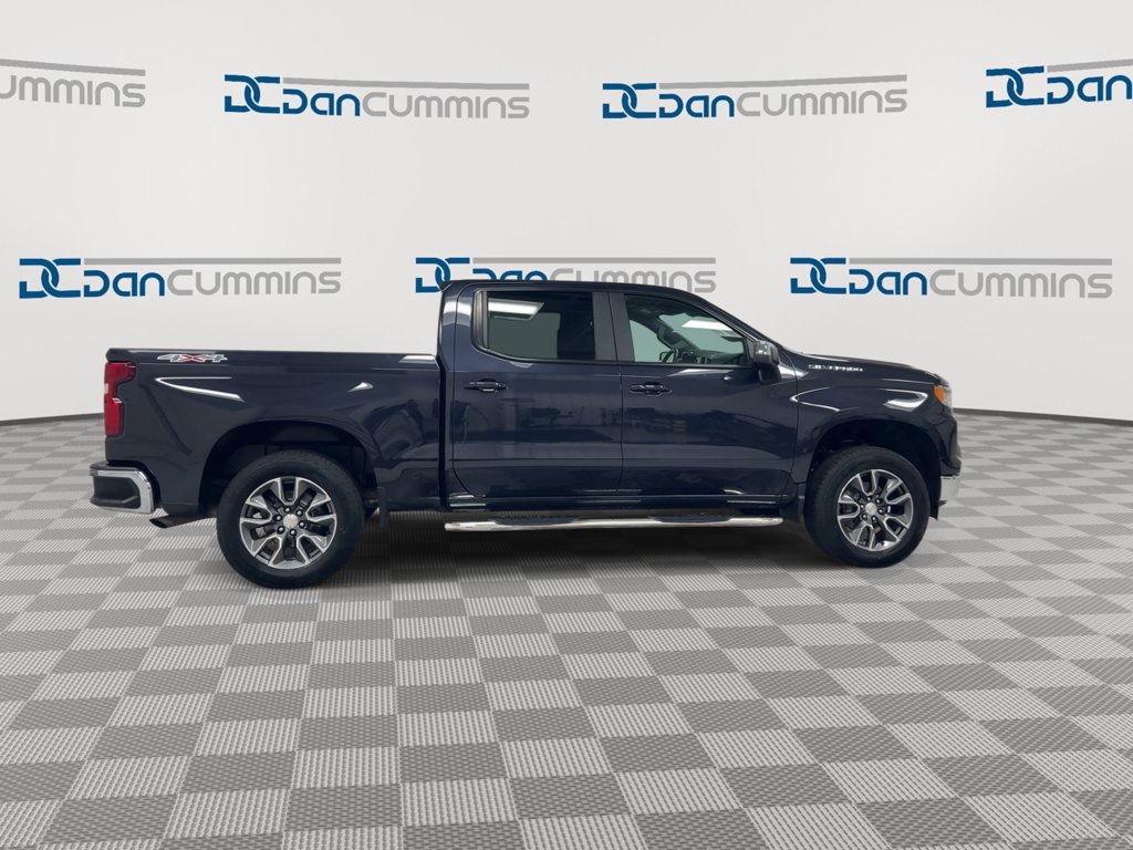 Used 2023 Chevrolet Silverado 1500 LT AWD/4WD image 9