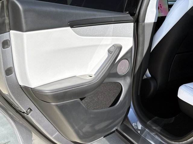Used 2026 Tesla Model Y AWD image 13